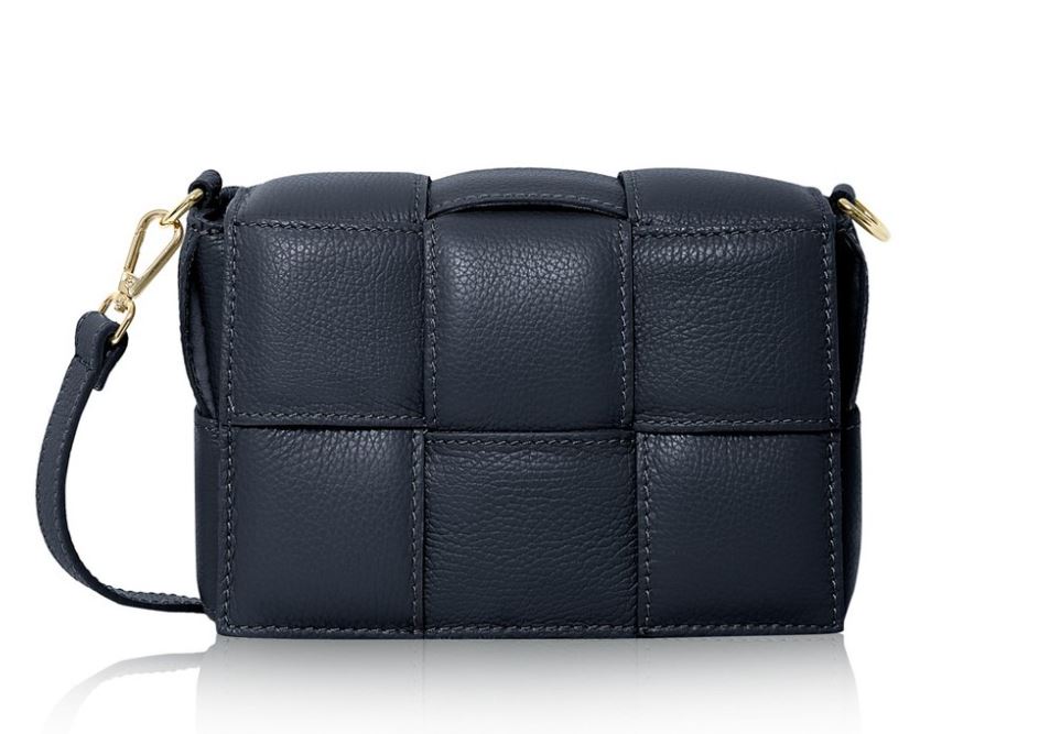 Navy quilted online bag